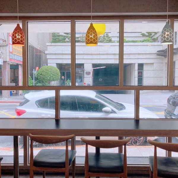 台北 內湖 燒肉火鍋 小石鍋 店04.JPG