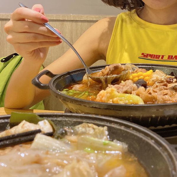 台北 內湖 燒肉火鍋 小石鍋 椒香麻辣鍋 沙茶鍋02.JPG