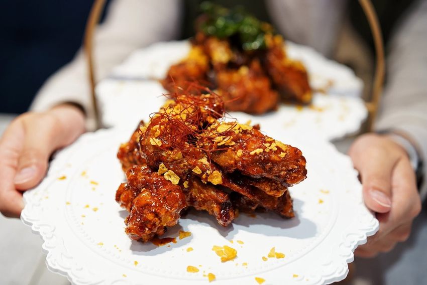 台北東區巷弄新開幕韓式料理『饗韓 食尚韓食』,免費韓服體驗、網美打卡牆讓你拍個夠,喜愛韓式料理的朋友又多一個選擇啦! - 阿華田的美食日記