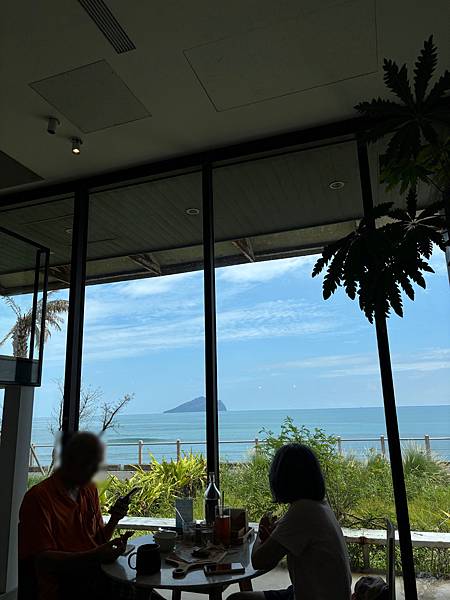 《宜蘭❤️》滿山望海，生意一直很好的景觀餐廳，東西普通但為了