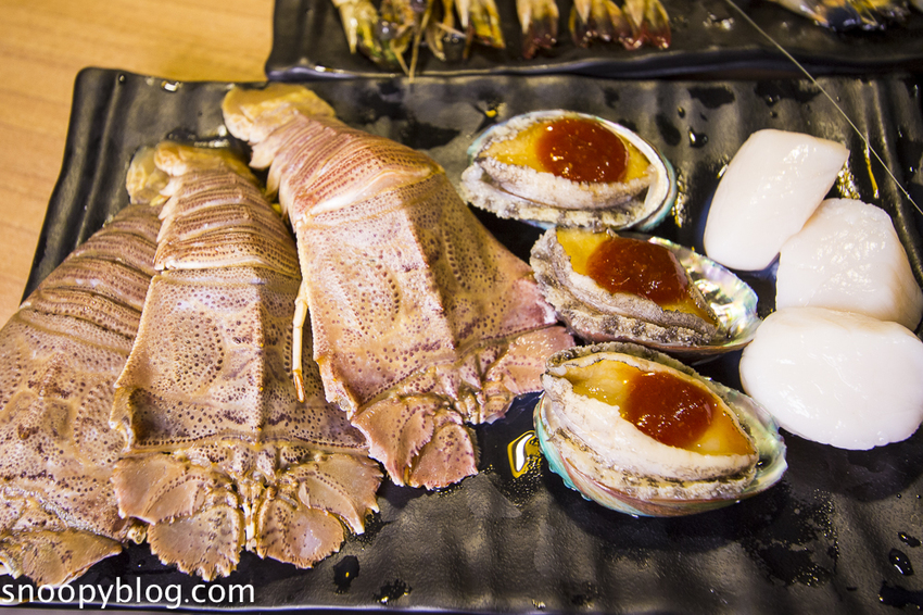 【板橋美食】板橋燒烤吃到飽|燒肉殿板橋旗艦店~燒烤吃到飽499元起,日本A5黑毛和牛、各式海鮮無限量供應、嘉士伯啤酒無限暢飲