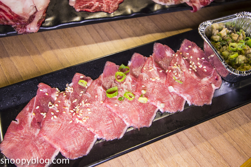 【板橋美食】板橋燒烤吃到飽|燒肉殿板橋旗艦店~燒烤吃到飽499元起,日本A5黑毛和牛、各式海鮮無限量供應、嘉士伯啤酒無限暢飲