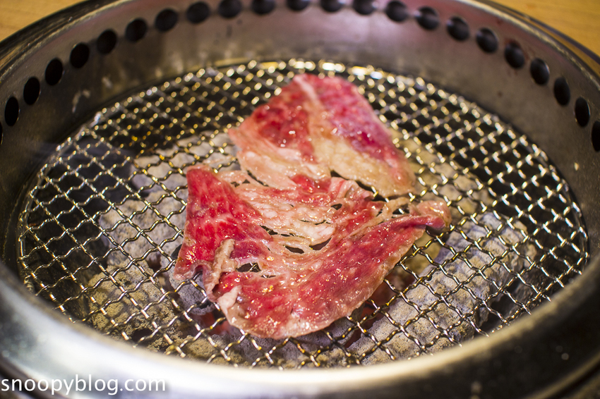 【板橋美食】板橋燒烤吃到飽|燒肉殿板橋旗艦店~燒烤吃到飽499元起,日本A5黑毛和牛、各式海鮮無限量供應、嘉士伯啤酒無限暢飲