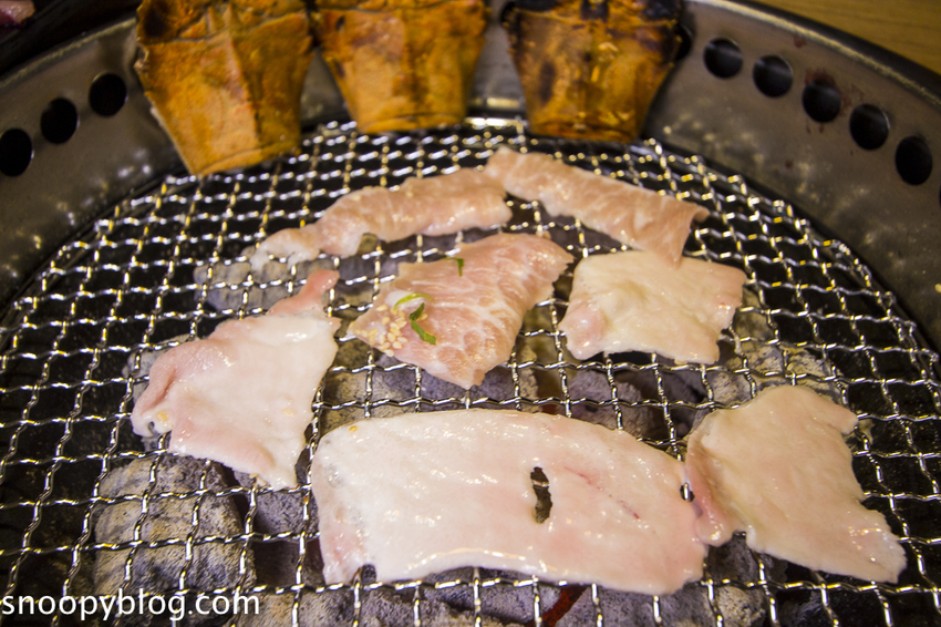 【板橋美食】板橋燒烤吃到飽|燒肉殿板橋旗艦店~燒烤吃到飽499元起,日本A5黑毛和牛、各式海鮮無限量供應、嘉士伯啤酒無限暢飲