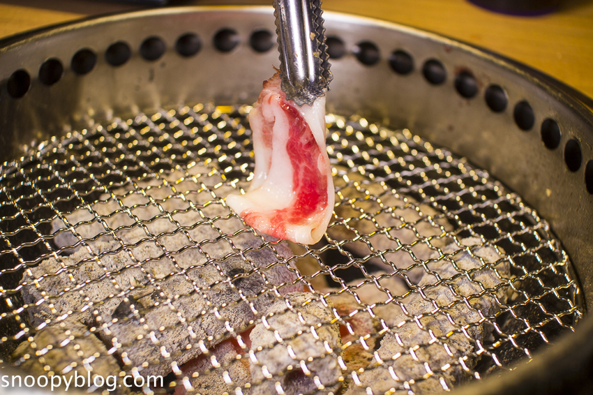 【板橋美食】板橋燒烤吃到飽|燒肉殿板橋旗艦店~燒烤吃到飽499元起,日本A5黑毛和牛、各式海鮮無限量供應、嘉士伯啤酒無限暢飲