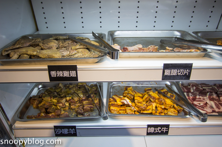 【板橋美食】板橋燒烤吃到飽|燒肉殿板橋旗艦店~燒烤吃到飽499元起,日本A5黑毛和牛、各式海鮮無限量供應、嘉士伯啤酒無限暢飲