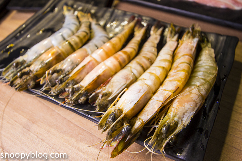 【板橋美食】板橋燒烤吃到飽|燒肉殿板橋旗艦店~燒烤吃到飽499元起,日本A5黑毛和牛、各式海鮮無限量供應、嘉士伯啤酒無限暢飲