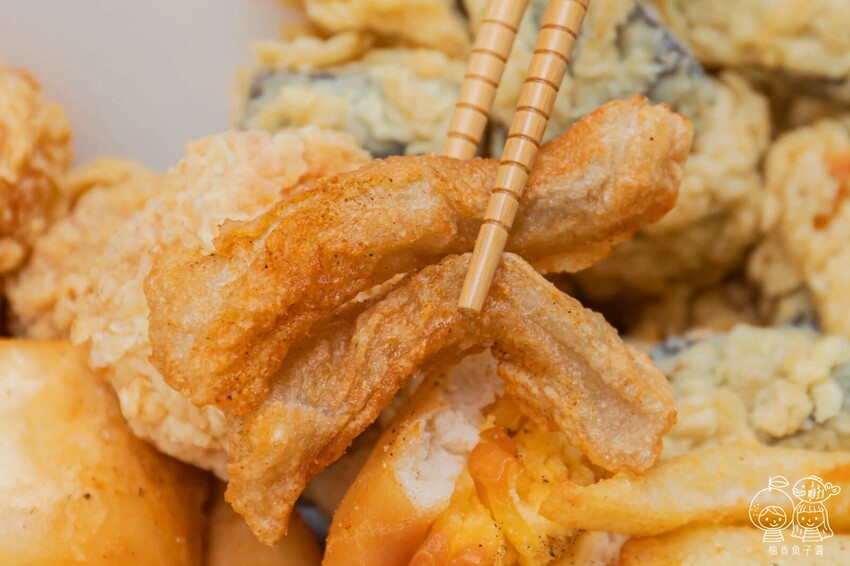 台中人氣美式炸雞現點現炸,必點泰式系列甜中帶酸好涮嘴,強烈建議事先打電話預訂!