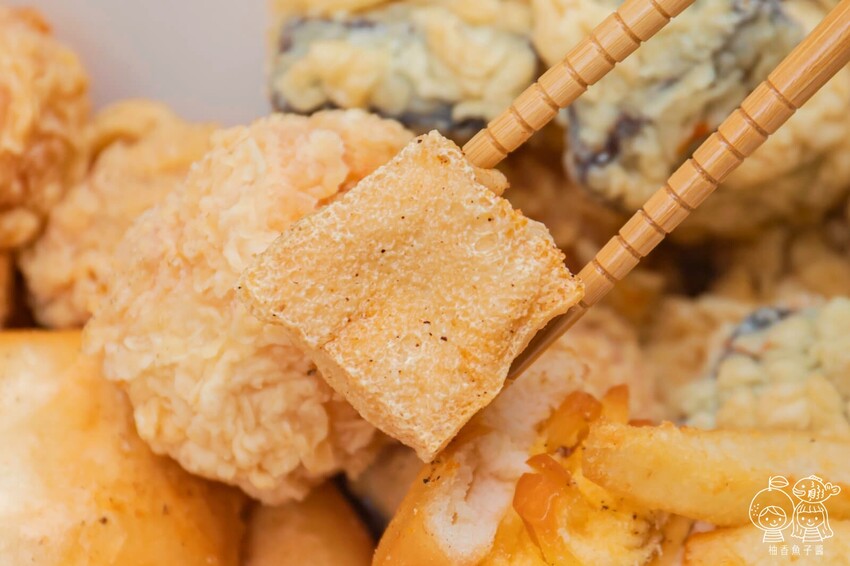 台中人氣美式炸雞現點現炸,必點泰式系列甜中帶酸好涮嘴,強烈建議事先打電話預訂!