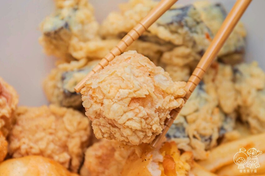 台中人氣美式炸雞現點現炸,必點泰式系列甜中帶酸好涮嘴,強烈建議事先打電話預訂!