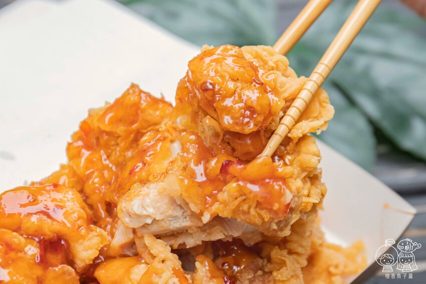 台中人氣美式炸雞現點現炸,必點泰式系列甜中帶酸好涮嘴,強烈建議事先打電話預訂!