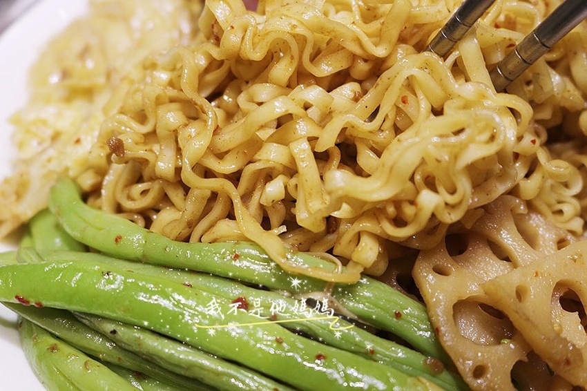 永和冷滷味,永和加熱滷味,樂華冷滷味,冷華夜市平價美食,樂華夜市必吃,永和巷弄美食,中永和巷弄美食,永和外送滷味,樂華外送滷味,中永和外送宵夜