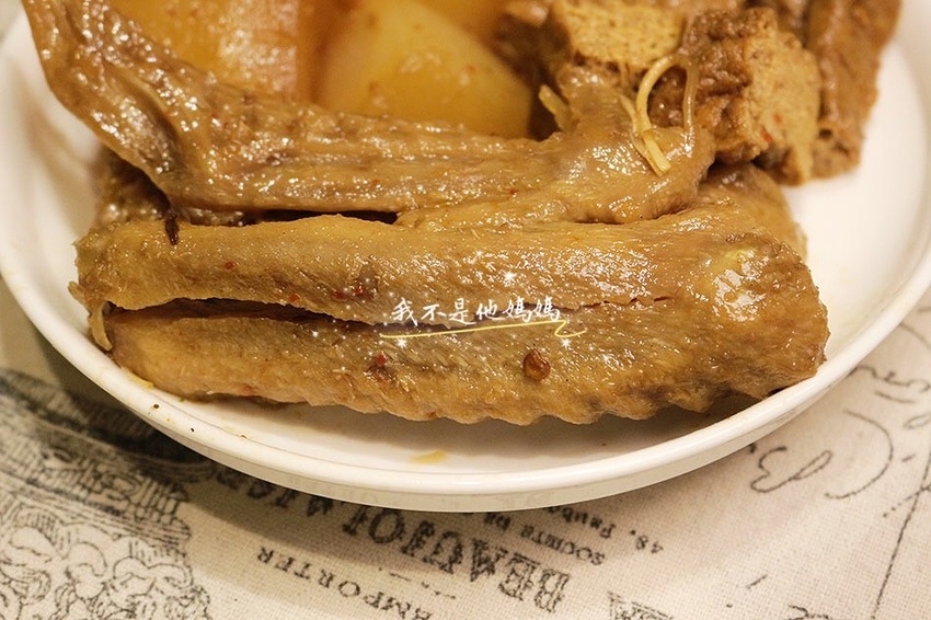 樂華夜市,樂華夜市美食,樂華美食,頂溪美食,頂溪平價美食,頂溪滷味,頂溪宵夜,樂華夜市宵夜,中永和宵夜,中永和滷味,秘醬滷味永和樂華,冷滷味