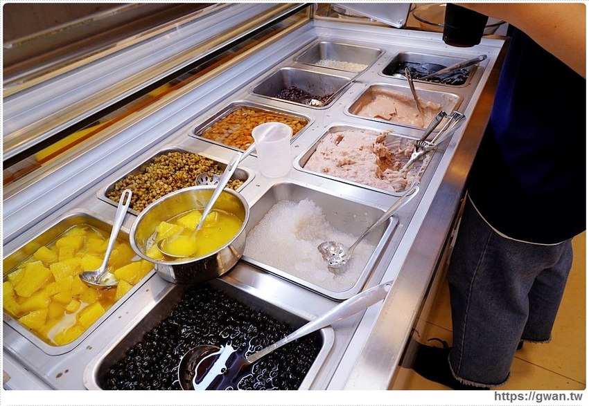 台中少見仙草沙在這裡!近期還有芋頭沙西米露買一送一