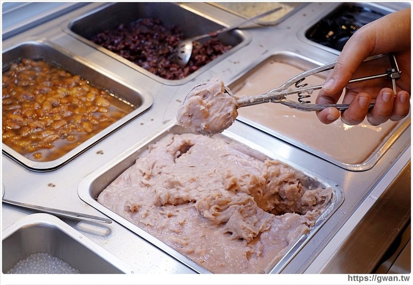 台中少見仙草沙在這裡!近期還有芋頭沙西米露買一送一