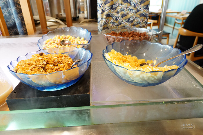 台中日光溫泉會館》房內美人湯池,湯湯屋大眾泡湯池、兒童遊戲室、陽光花園夜晚變星空夜吧