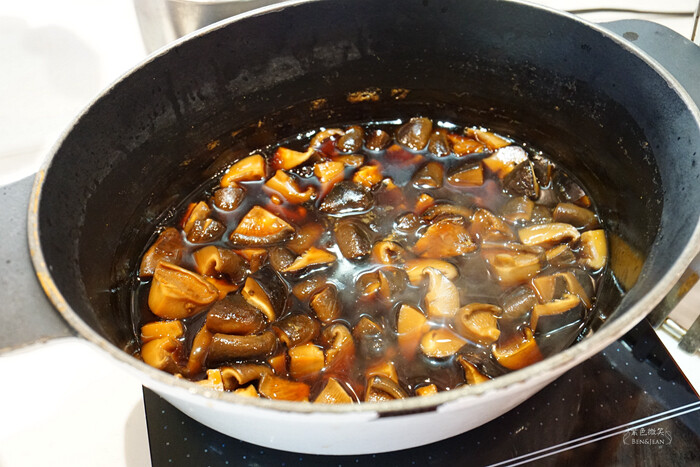 台中日光溫泉會館》房內美人湯池,湯湯屋大眾泡湯池、兒童遊戲室、陽光花園夜晚變星空夜吧