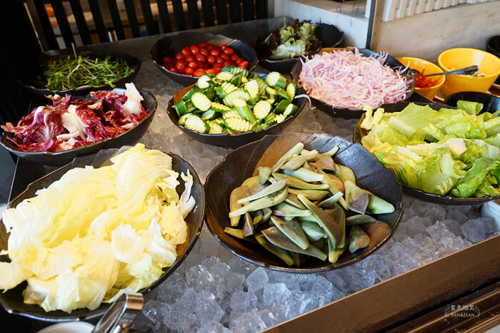台中日光溫泉會館》房內美人湯池,湯湯屋大眾泡湯池、兒童遊戲室、陽光花園夜晚變星空夜吧