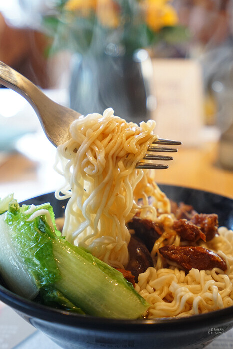 台中日光溫泉會館》房內美人湯池,湯湯屋大眾泡湯池、兒童遊戲室、陽光花園夜晚變星空夜吧