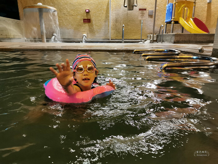 台中日光溫泉會館》房內美人湯池,湯湯屋大眾泡湯池、兒童遊戲室、陽光花園夜晚變星空夜吧