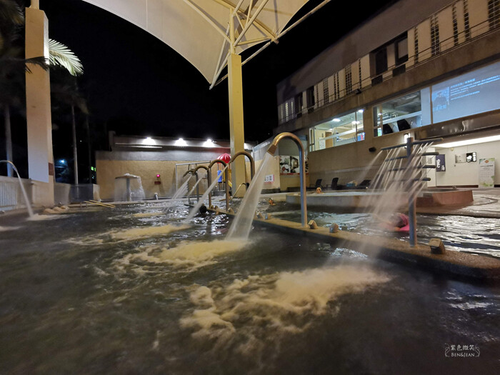 台中日光溫泉會館》房內美人湯池,湯湯屋大眾泡湯池、兒童遊戲室、陽光花園夜晚變星空夜吧