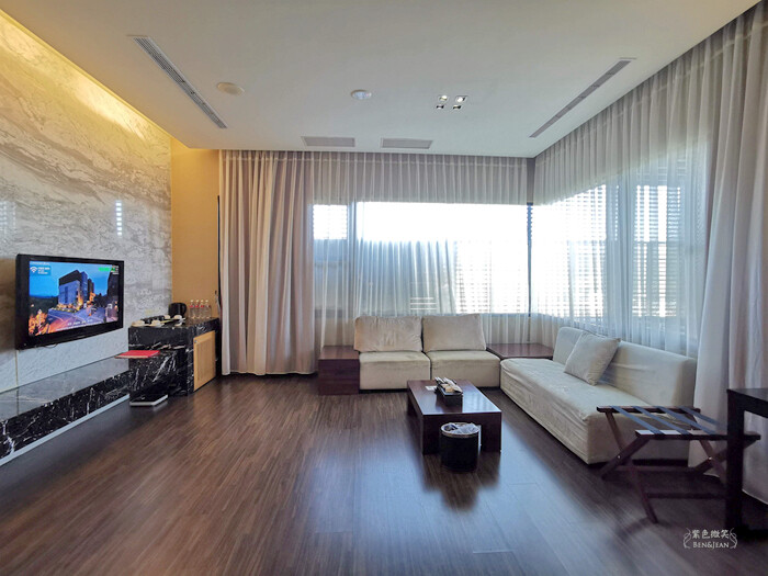 台中日光溫泉會館》房內美人湯池,湯湯屋大眾泡湯池、兒童遊戲室、陽光花園夜晚變星空夜吧