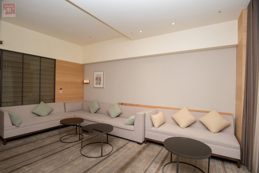 【臺南住宿】台南親子飯店｜卡通頻道主題房型｜主題房房內周邊商品通通帶回家｜四樓五樓戶外室內遊樂空間｜電動汽車.小火車任你玩~~HOTEL COZZI和逸飯店•台南西門館 - 南人幫