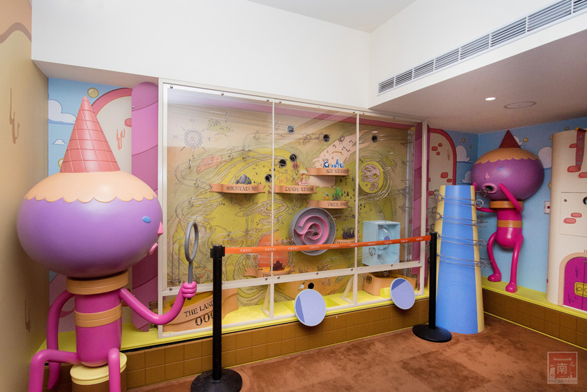 【臺南住宿】台南親子飯店｜卡通頻道主題房型｜主題房房內周邊商品通通帶回家｜四樓五樓戶外室內遊樂空間｜電動汽車.小火車任你玩~~HOTEL COZZI和逸飯店•台南西門館 - 南人幫