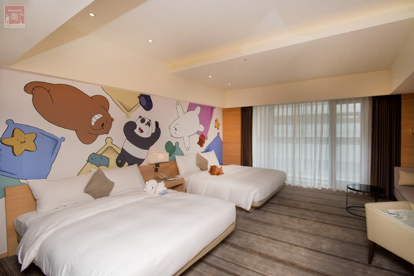 【臺南住宿】台南親子飯店｜卡通頻道主題房型｜主題房房內周邊商品通通帶回家｜四樓五樓戶外室內遊樂空間｜電動汽車.小火車任你玩~~HOTEL COZZI和逸飯店•台南西門館 - 南人幫