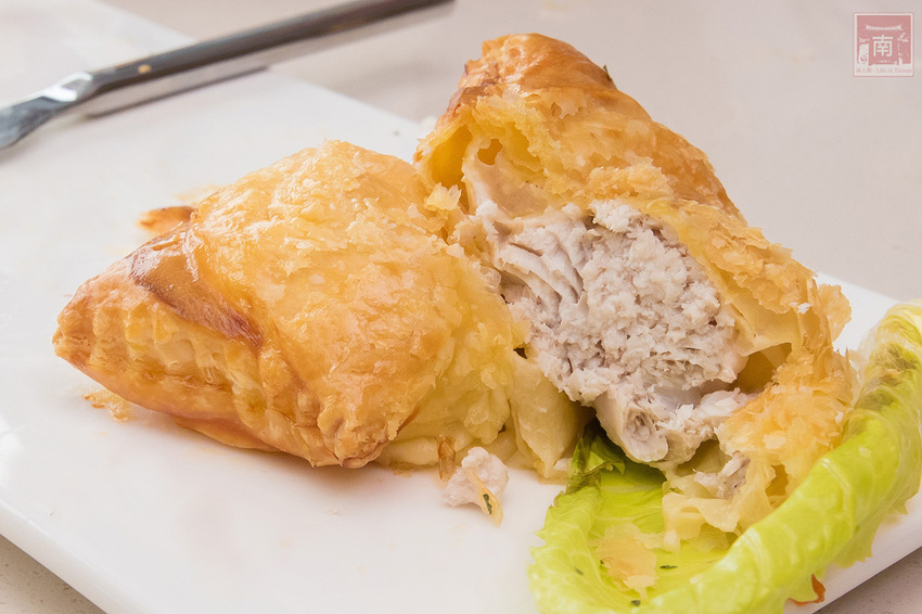 【臺南住宿】台南親子飯店｜卡通頻道主題房型｜主題房房內周邊商品通通帶回家｜四樓五樓戶外室內遊樂空間｜電動汽車.小火車任你玩~~HOTEL COZZI和逸飯店•台南西門館 - 南人幫