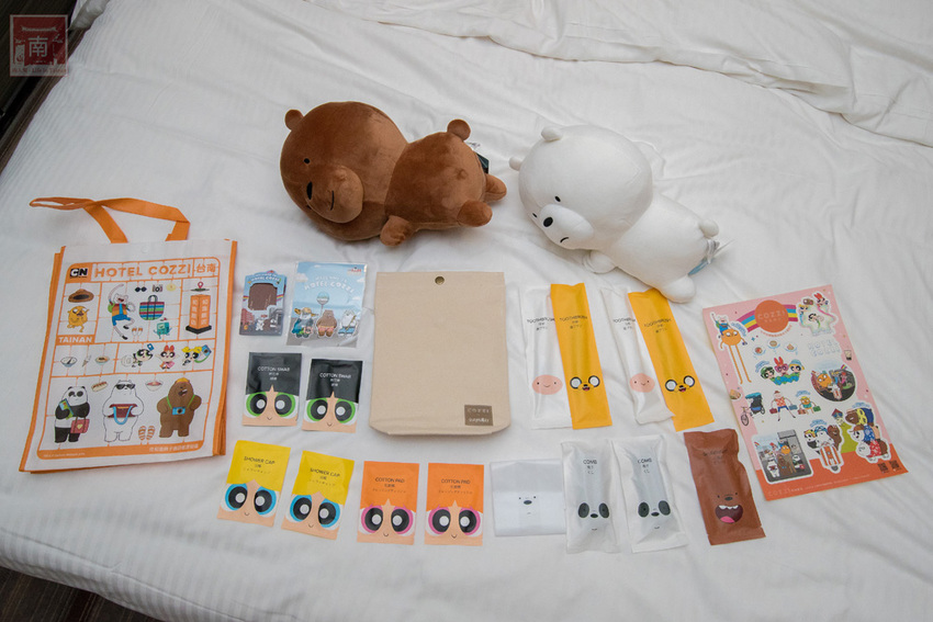 【臺南住宿】台南親子飯店｜卡通頻道主題房型｜主題房房內周邊商品通通帶回家｜四樓五樓戶外室內遊樂空間｜電動汽車.小火車任你玩~~HOTEL COZZI和逸飯店•台南西門館 - 南人幫