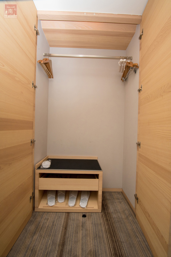 【臺南住宿】台南親子飯店｜卡通頻道主題房型｜主題房房內周邊商品通通帶回家｜四樓五樓戶外室內遊樂空間｜電動汽車.小火車任你玩~~HOTEL COZZI和逸飯店•台南西門館 - 南人幫