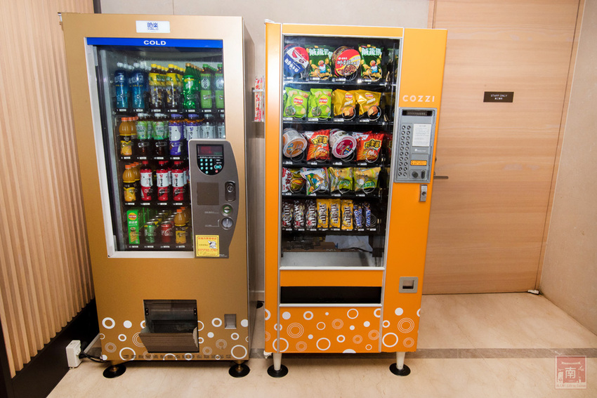 【臺南住宿】台南親子飯店｜卡通頻道主題房型｜主題房房內周邊商品通通帶回家｜四樓五樓戶外室內遊樂空間｜電動汽車.小火車任你玩~~HOTEL COZZI和逸飯店•台南西門館 - 南人幫