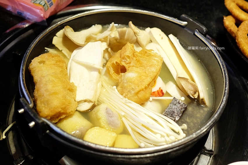 豬對有燒肉吃到飽。新開幕韓式燒肉吃到飽，一人只要299元，近80種食材讓你無限呷免驚！ @蹦啾♥謝蘿莉 La vie heureuse