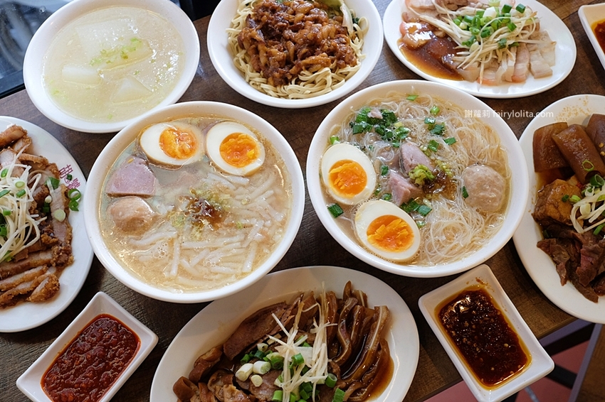 豬對有燒肉吃到飽。新開幕韓式燒肉吃到飽，一人只要299元，近80種食材讓你無限呷免驚！ @蹦啾♥謝蘿莉 La vie heureuse