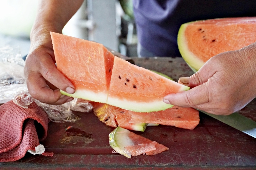 【花蓮】阿強西瓜 二代瓜農 自產自銷 來去台九線買西瓜！夏天就是要吃西瓜！ - 水晶安蹄 不務正業過生活