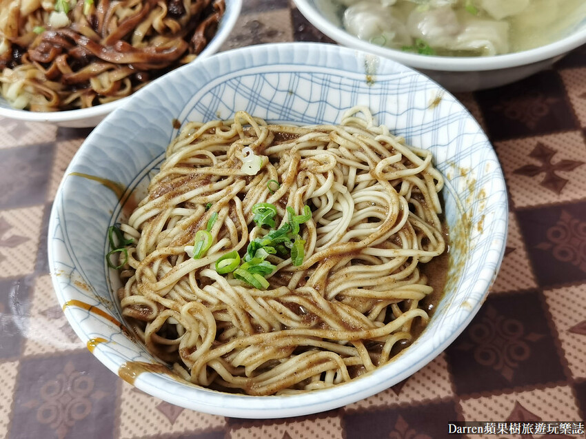 宜蘭美食|農權路炸醬麵/超人氣宜蘭炸醬麵三兄弟/宜蘭乾麵推薦(菜單價錢)