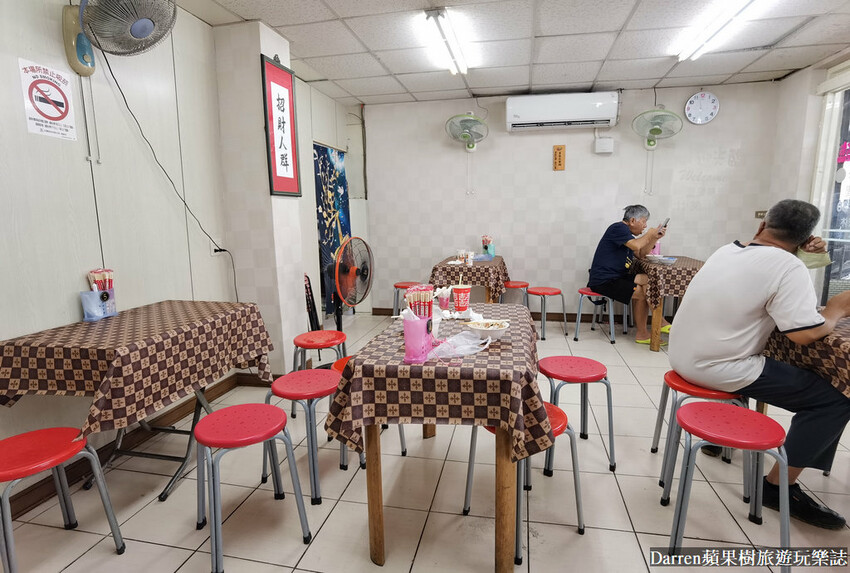 宜蘭美食|農權路炸醬麵/超人氣宜蘭炸醬麵三兄弟/宜蘭乾麵推薦(菜單價錢)