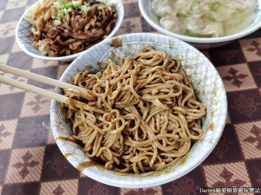 宜蘭美食|農權路炸醬麵/超人氣宜蘭炸醬麵三兄弟/宜蘭乾麵推薦(菜單價錢)