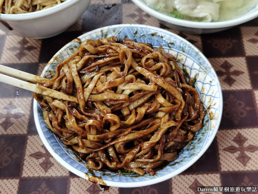 宜蘭美食|農權路炸醬麵/超人氣宜蘭炸醬麵三兄弟/宜蘭乾麵推薦(菜單價錢)