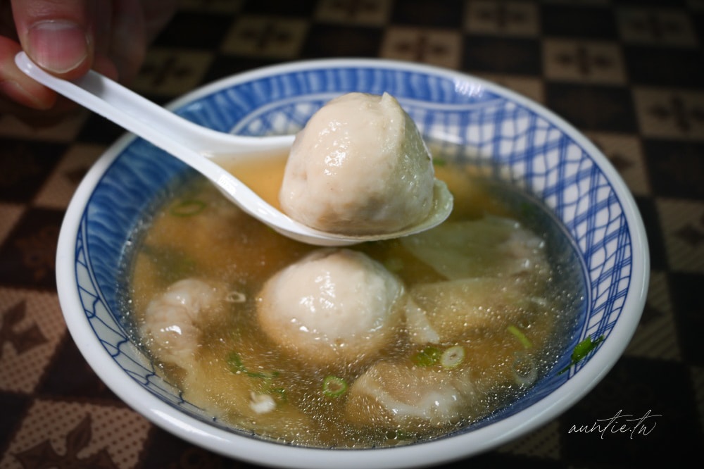 宜蘭超強麵店天天爆滿!農權路炸醬麵胡椒香麻醬麵,在地人從小吃到大。