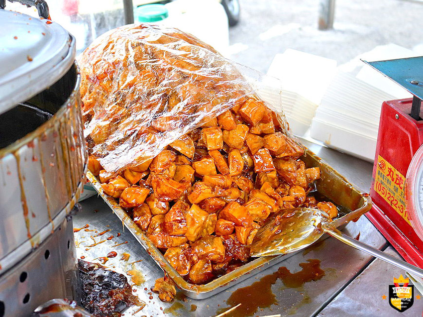台南蕃薯糖／只賣1樣飄香40年／每日限量晚來吃不到／一週只賣2天／純麥芽糖當天現熬／傳統古早味點心／在地老饕私藏美食