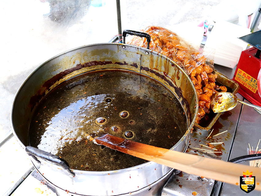 台南蕃薯糖／只賣1樣飄香40年／每日限量晚來吃不到／一週只賣2天／純麥芽糖當天現熬／傳統古早味點心／在地老饕私藏美食
