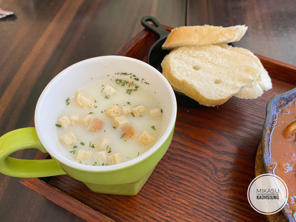 ∥高雄/食.鳳山∥ 朵映花花世界 ๑友善寵物餐廳X網美花牆 早午晚餐樣樣賣