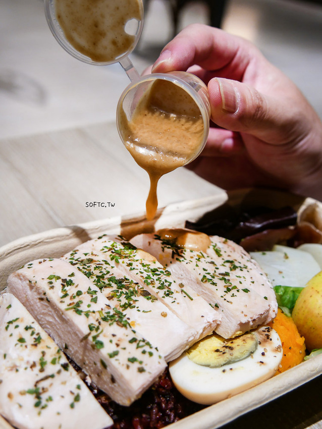 新店健康餐盒推薦》楽坡Bon Box新店新豐店●楽坡新開幕!雞胸加厚加大! 平價低卡大份量舒浮便當 - 軟西，遊記