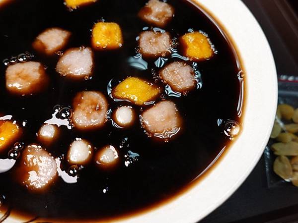 綜合圓燒仙草-2020星大王冬季熱甜湯 (3).jpg