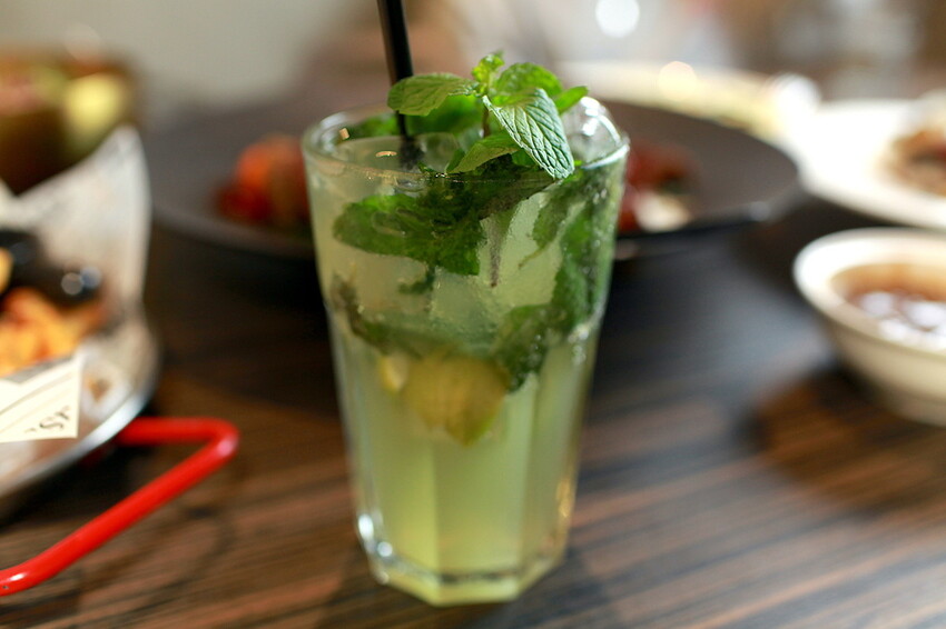 台南市東區吃。台南市｜東區。「兜齊私廚餐酒館Dotch Bistro」全新裝潢跟菜單再升級重磅上市，主要供應義式手工披薩、