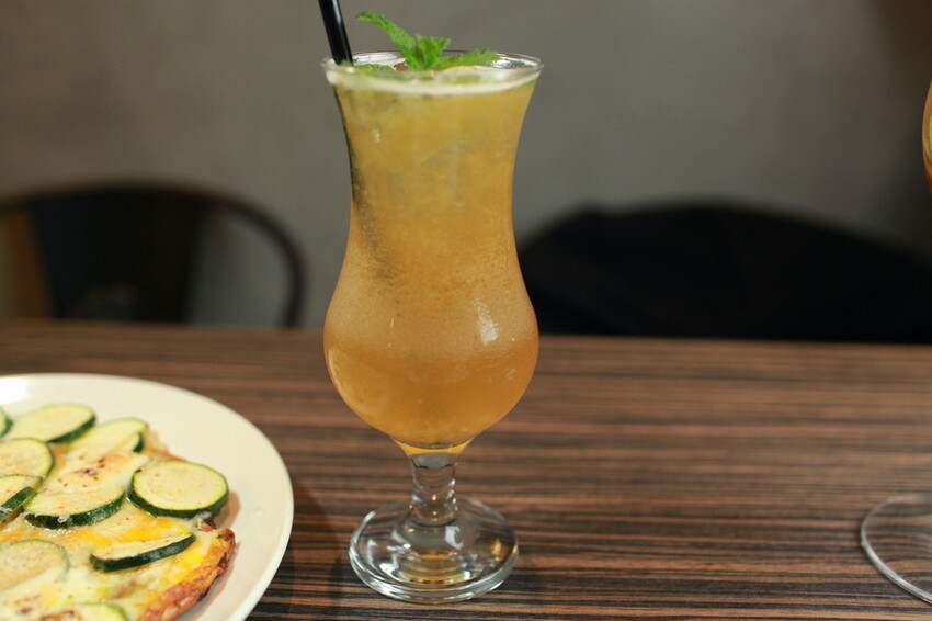 台南市東區吃。台南市｜東區。「兜齊私廚餐酒館Dotch Bistro」全新裝潢跟菜單再升級重磅上市，主要供應義式手工披薩、