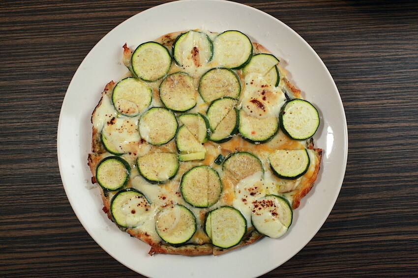 台南市東區吃。台南市｜東區。「兜齊私廚餐酒館Dotch Bistro」全新裝潢跟菜單再升級重磅上市，主要供應義式手工披薩、