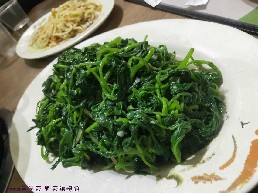 高雄聚餐【大群土雞料理】月世界美食團體聚餐.鳳梨苦瓜雞、香脆鮮嫩的豆乳雞超推薦│附設停車場│田寮美食 - Fresa芙芮莎♥莎旅憶食
